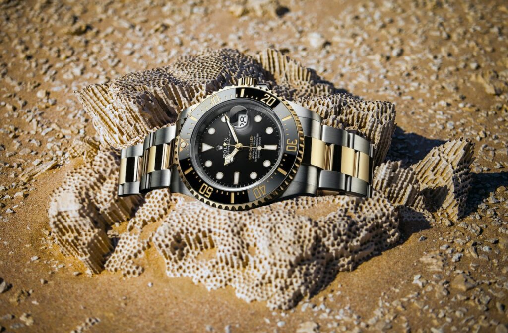 Deep sea best sale dweller vs submariner